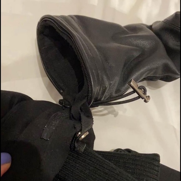 RUDSAK XS black winter coat with real white fur (removable) & attachable mittens - Picture 6 of 12